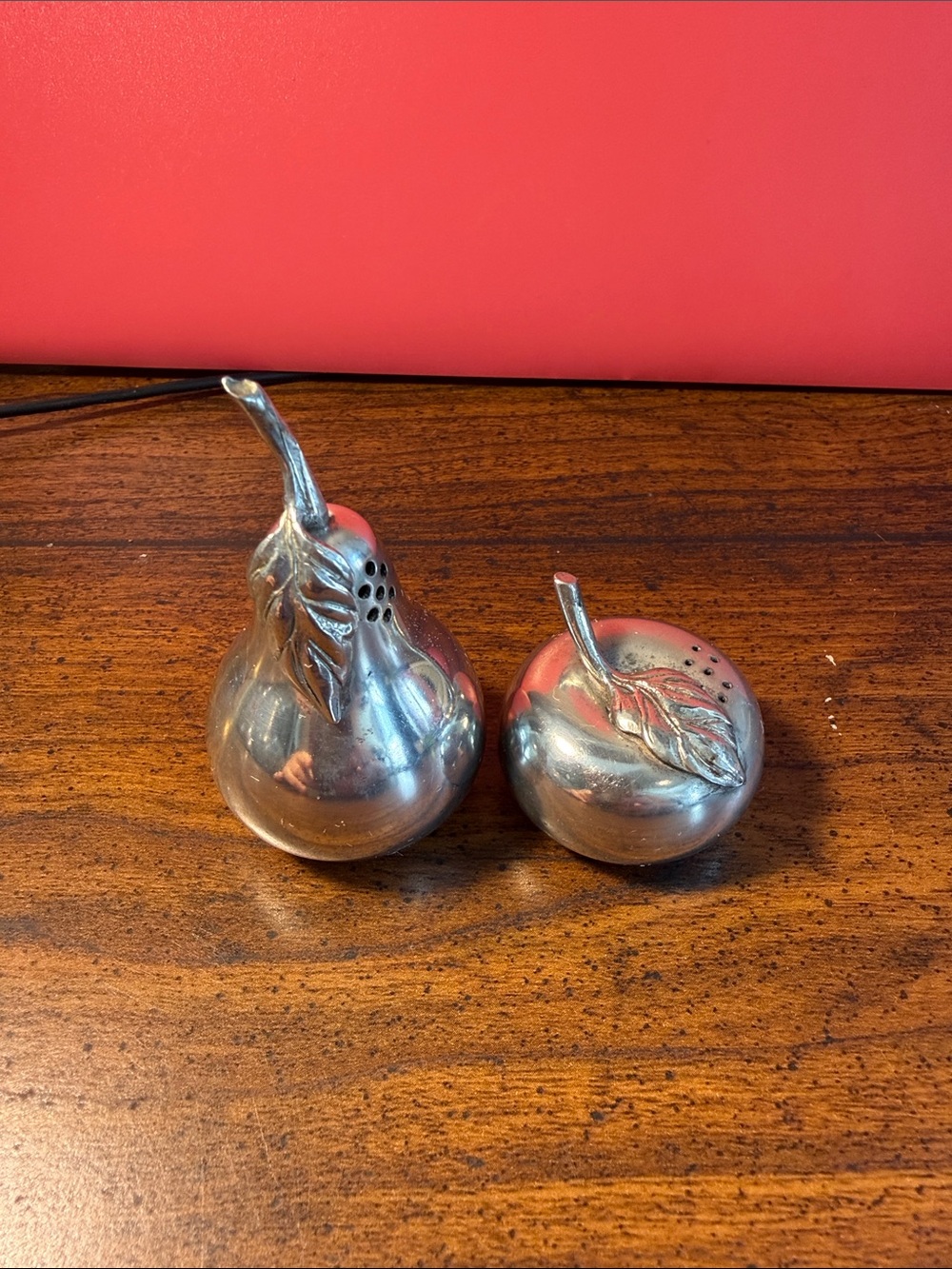 Kirk Stieff  pewter  Apple and pear Salt and Pepper Shaker Set